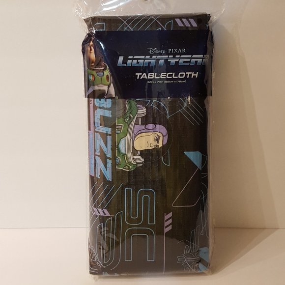 Tablecloth 52 x 70 Disney Pixar Buzz LIGHTYEAR NEW - Picture 1 of 6